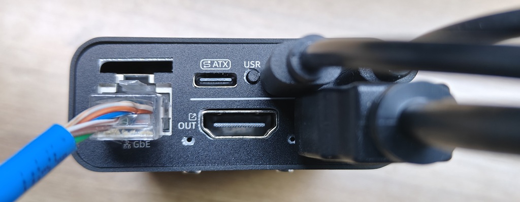 desk_con_hdmi_in